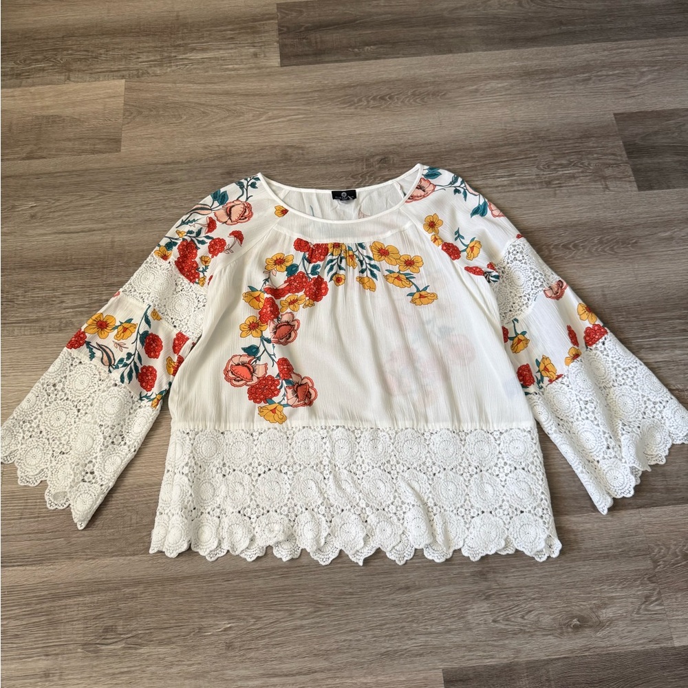 NWT Curations summer floral boho lace crotchet top medium M